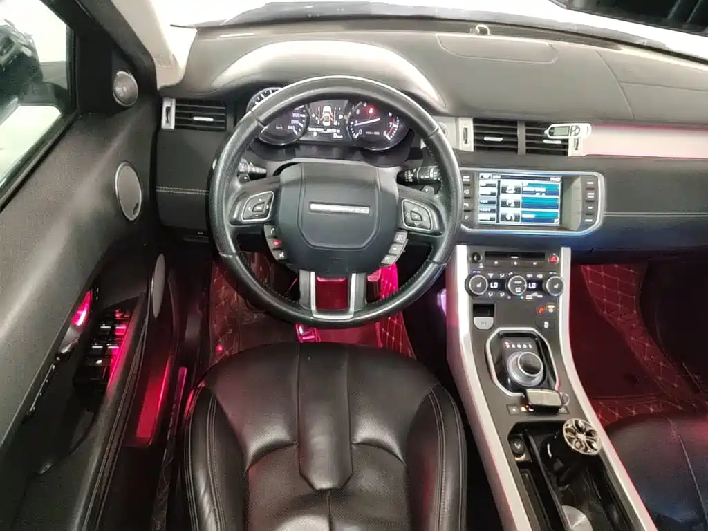 Land Rover Evoque 2015 — фото 11