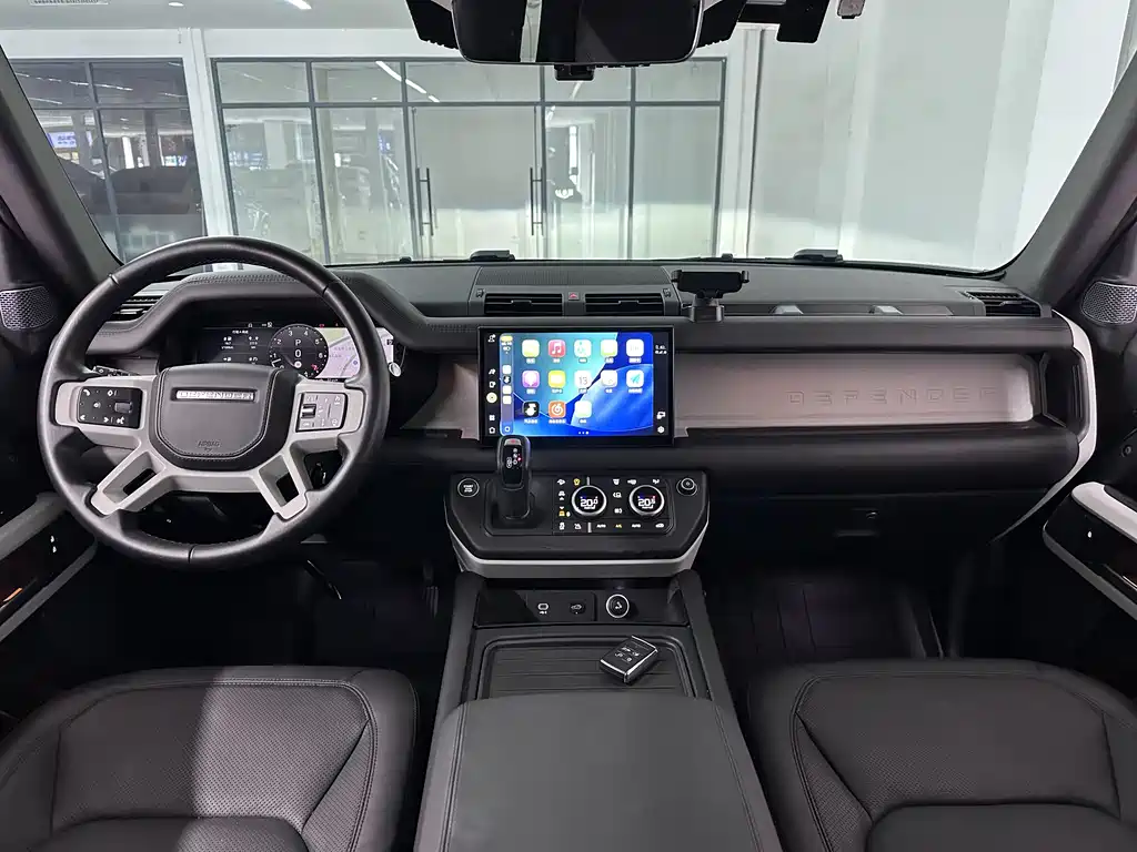 Land Rover Defender 2023 — фото 8