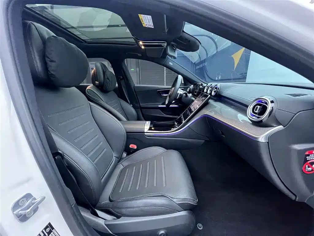 Mercedes-Benz C-Class 2024 — фото 15