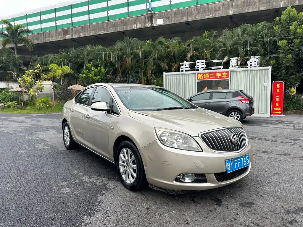Buick Excelle 2014 — фото 3