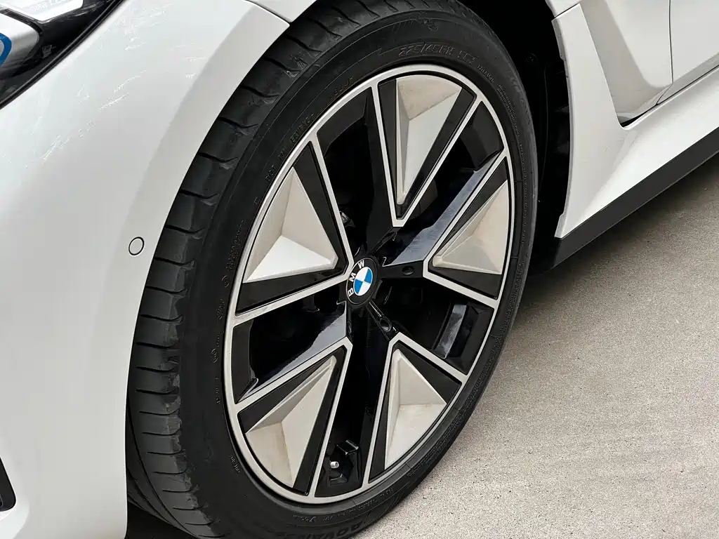 BMW i3 2024 — фото 10