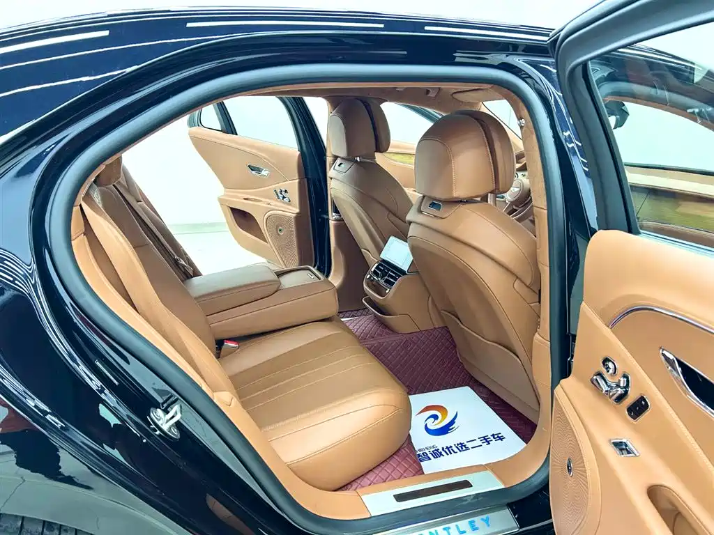 Bentley Flying Spur 2022 — фото 19