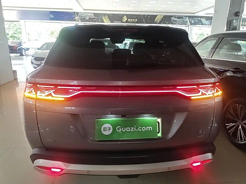 BYD L DM-i 2025 — фото 6