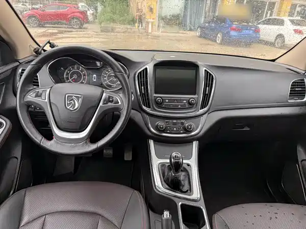 Baojun 560 2016