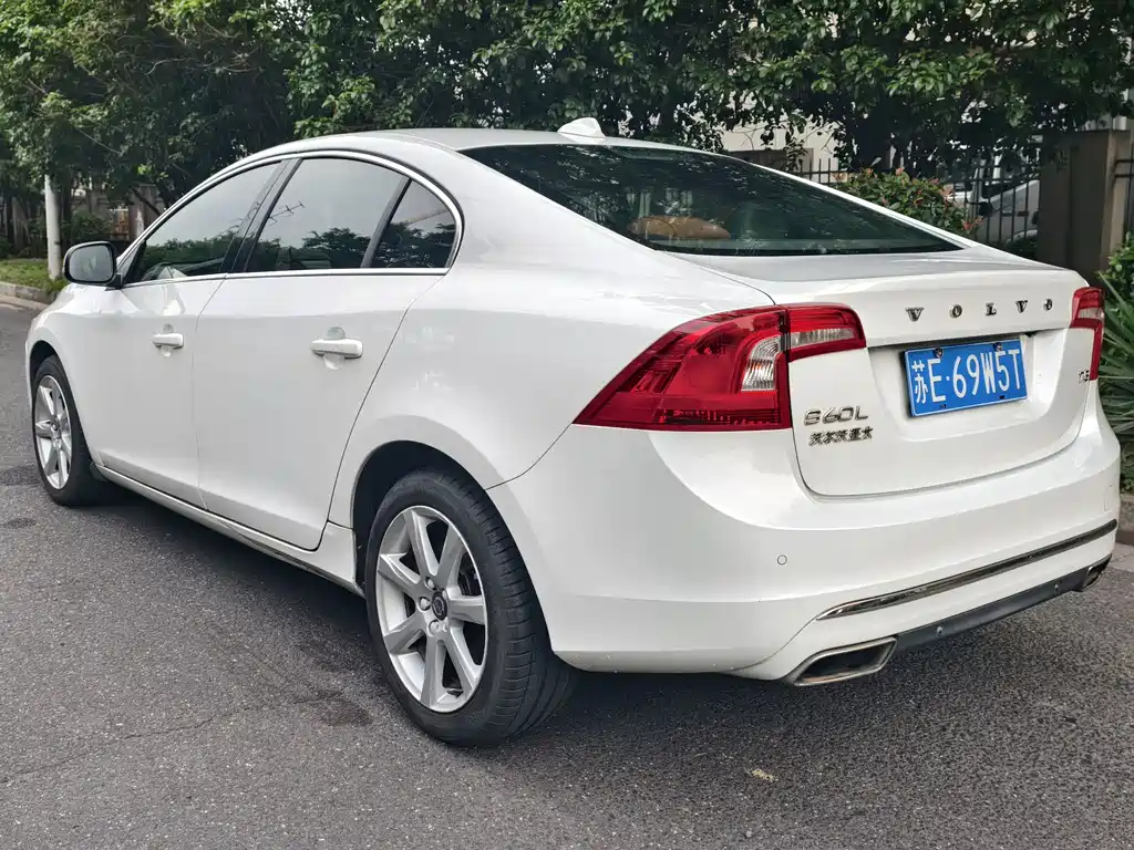 Volvo S60 2017 — фото 4