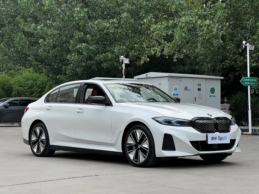 BMW i3 2024