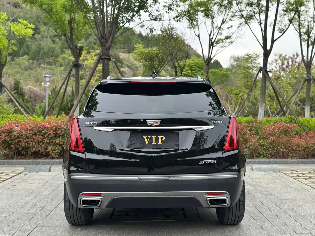 Cadillac XT5 2022 — фото 8