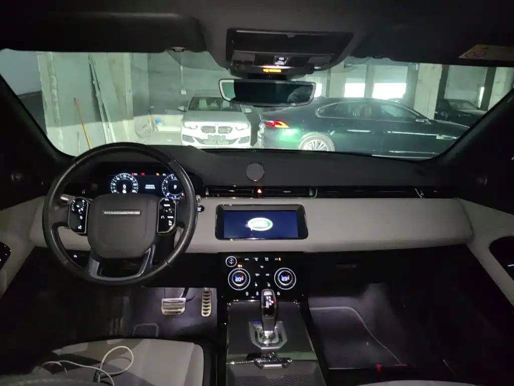 Land Rover Evoque 2020 — фото 16