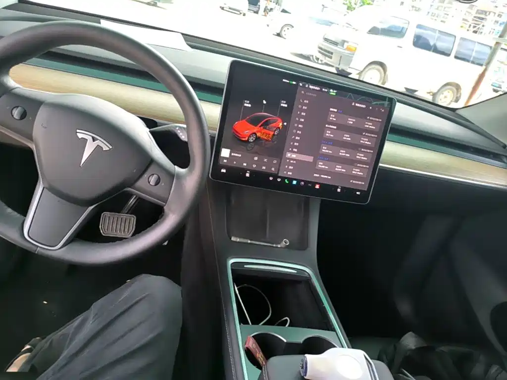 Tesla Model Y 2021 — фото 10