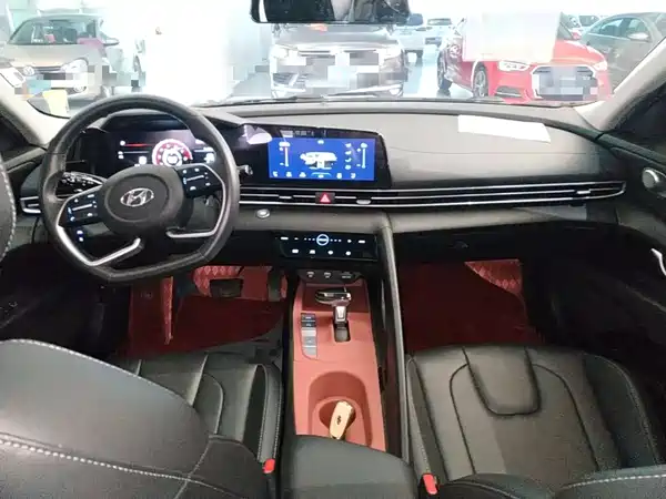 Hyundai Elantra 2021