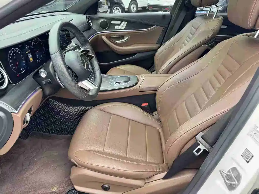 Mercedes-Benz E-Class 2022 — фото 15