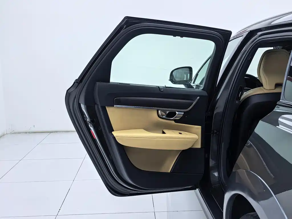 Volvo V90 2019 — фото 18