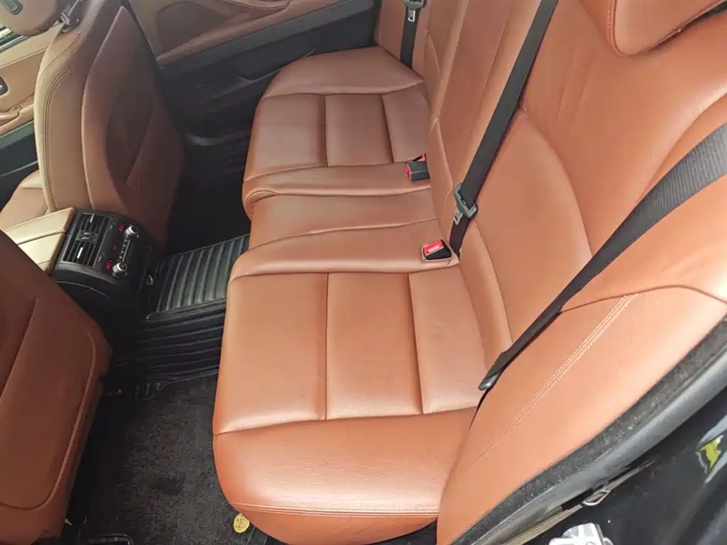 BMW 5 Series 2015 — фото 13