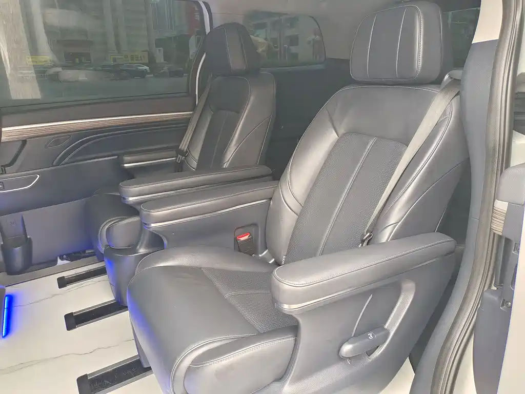 GAC Motor Trumpchi M8 2024 — фото 15