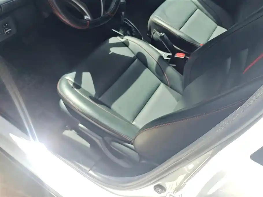 Toyota Yaris L 2022 — фото 8