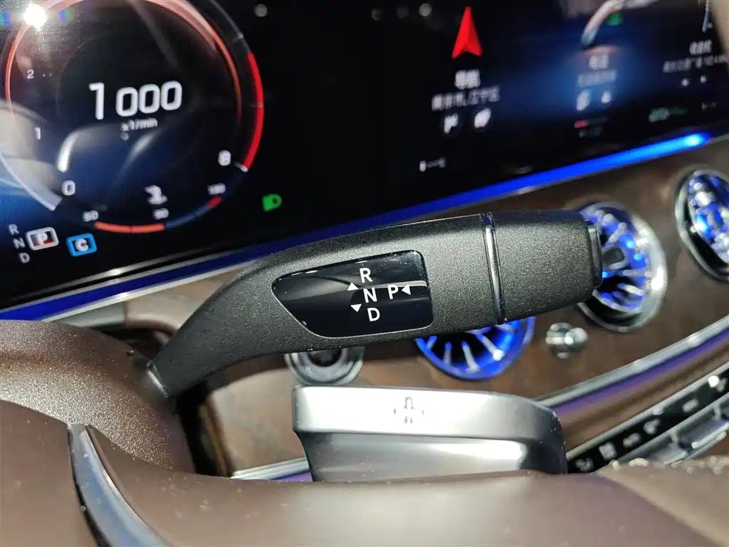 Mercedes-Benz E-Class 2023 — фото 14