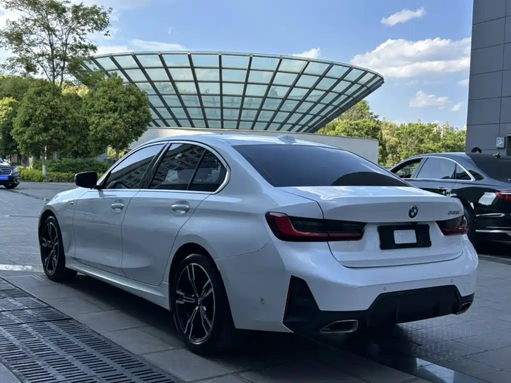 BMW 3 Series 2023 — фото 10