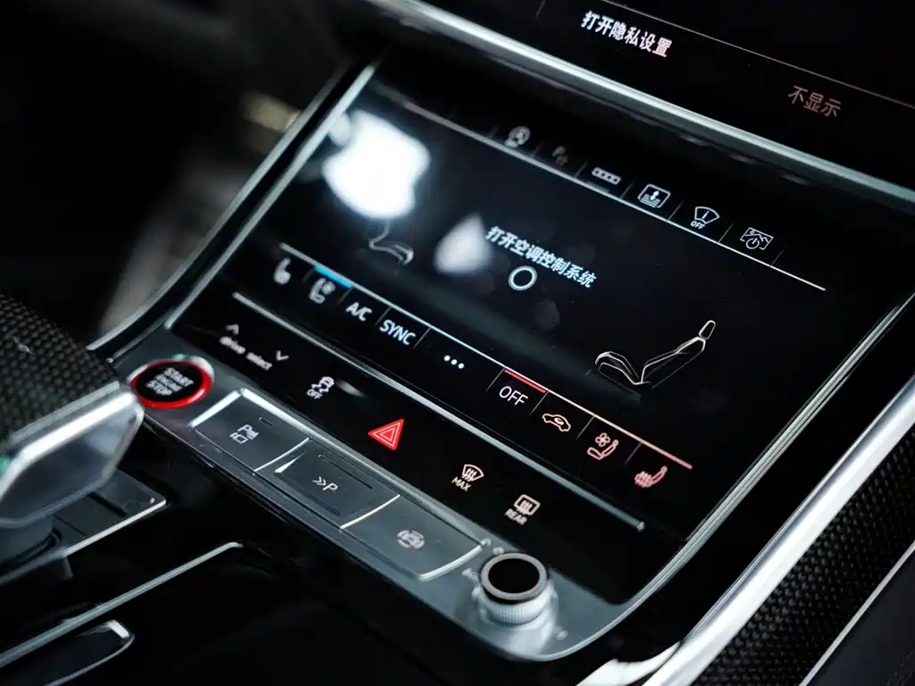 Audi S8 2021 — фото 44