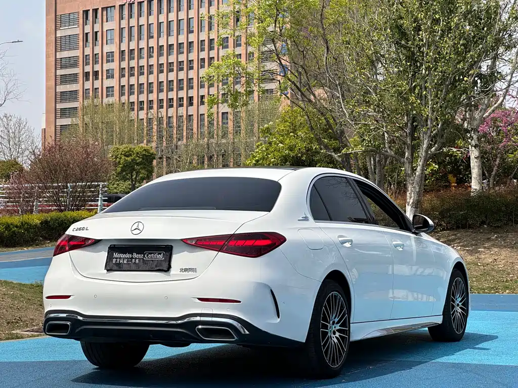 Mercedes-Benz C-Class 2023 — фото 11
