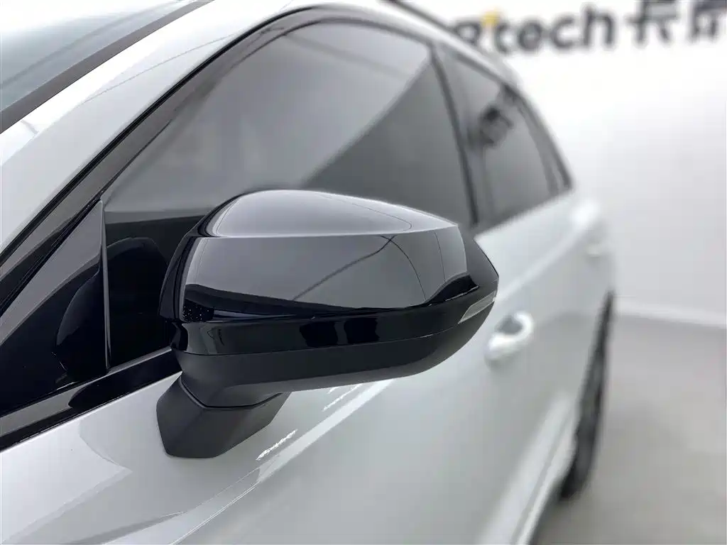 Audi Q3 2021 — фото 26