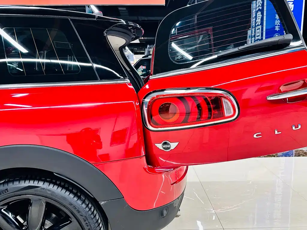 MINI Clubman 2018 — фото 21