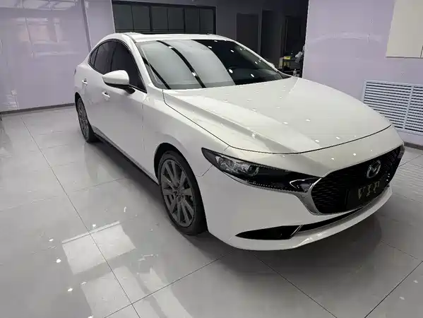 Mazda 3 Axela 2022