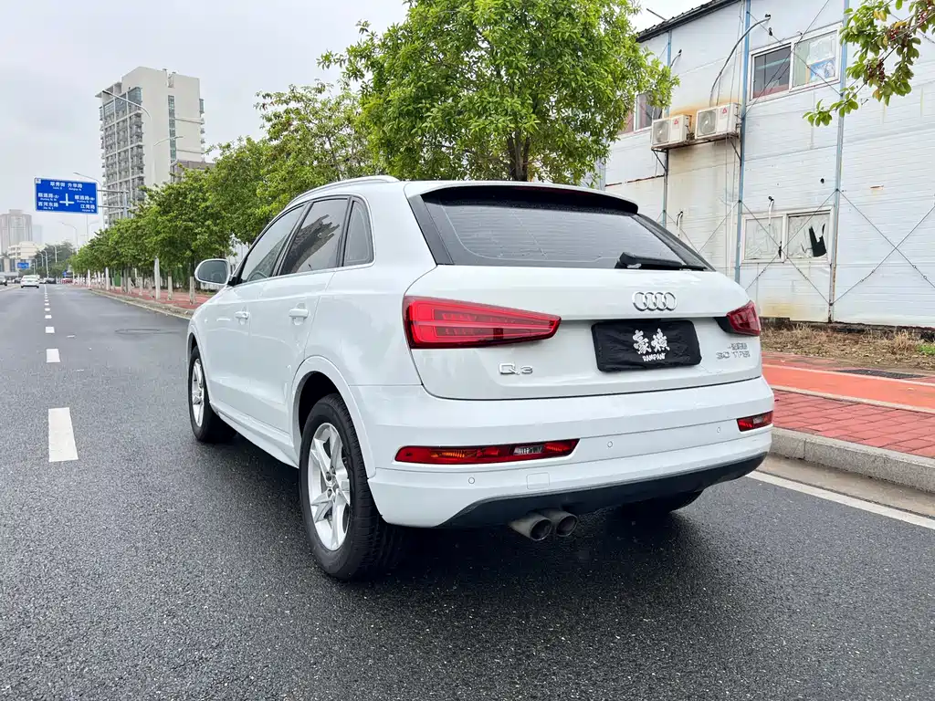 Audi Q3 2019 — фото 7