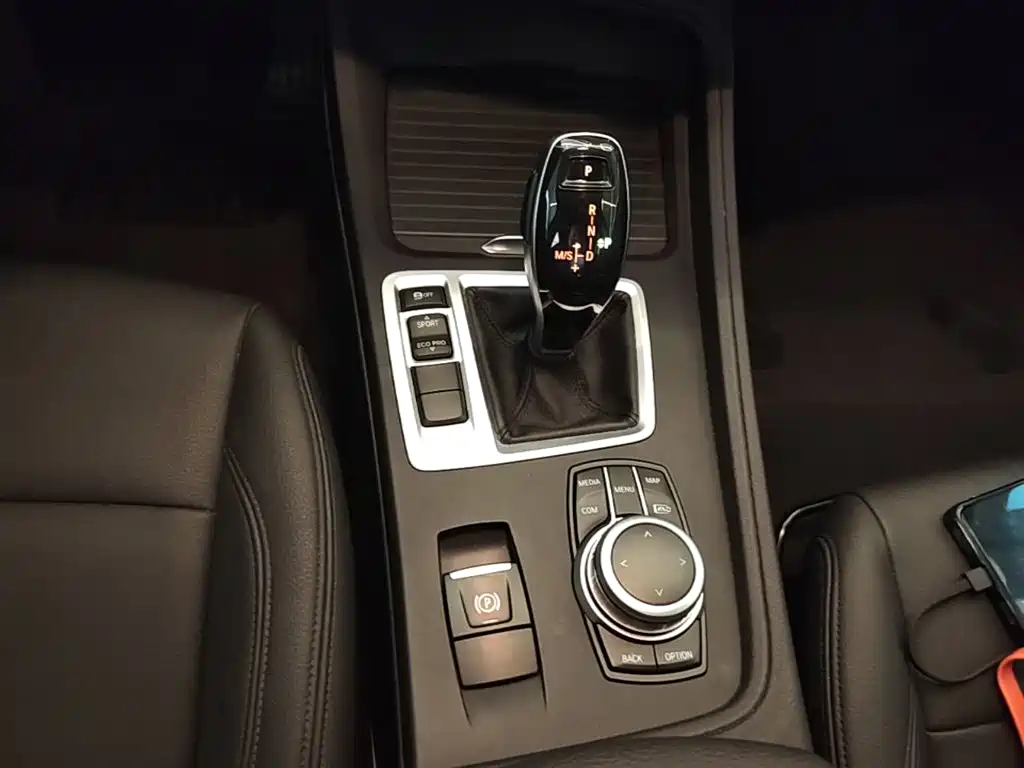 BMW 1 Series 2022 — фото 14