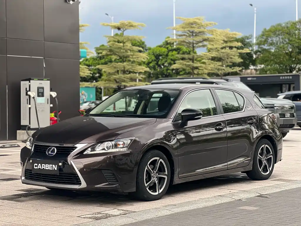 Lexus CT 2015