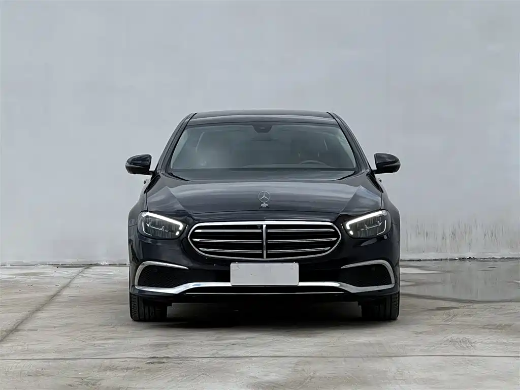Mercedes-Benz E-Class 2023 — фото 2