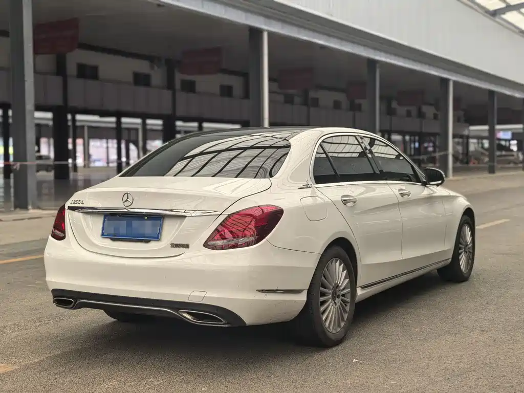 Mercedes-Benz C-Class 2015 — фото 11