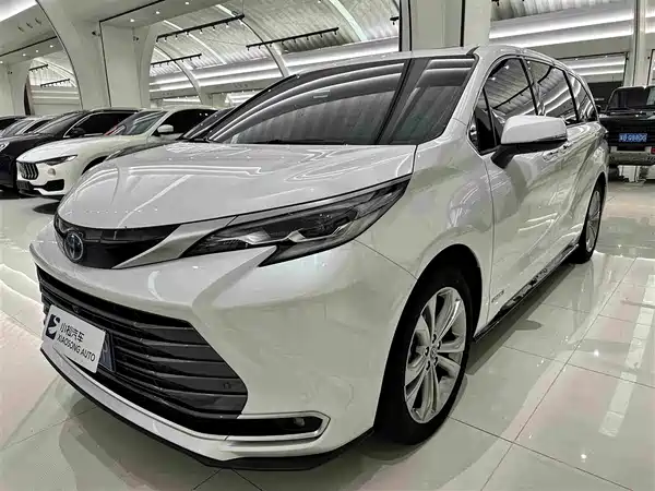 Toyota Sienna 2024