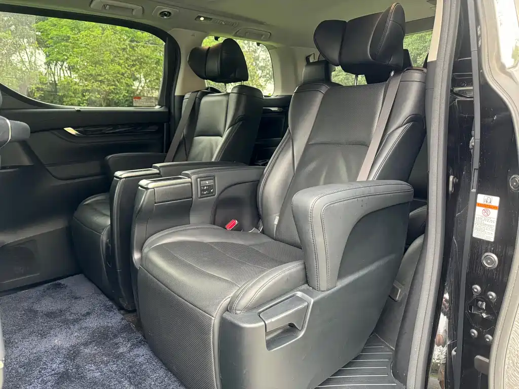 Toyota Vellfire 2021 — фото 14