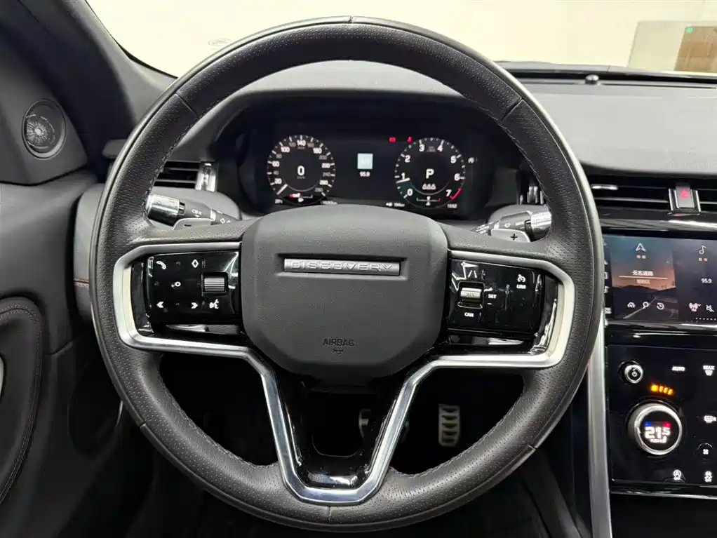 Land Rover Discovery Sport 2023 — фото 8