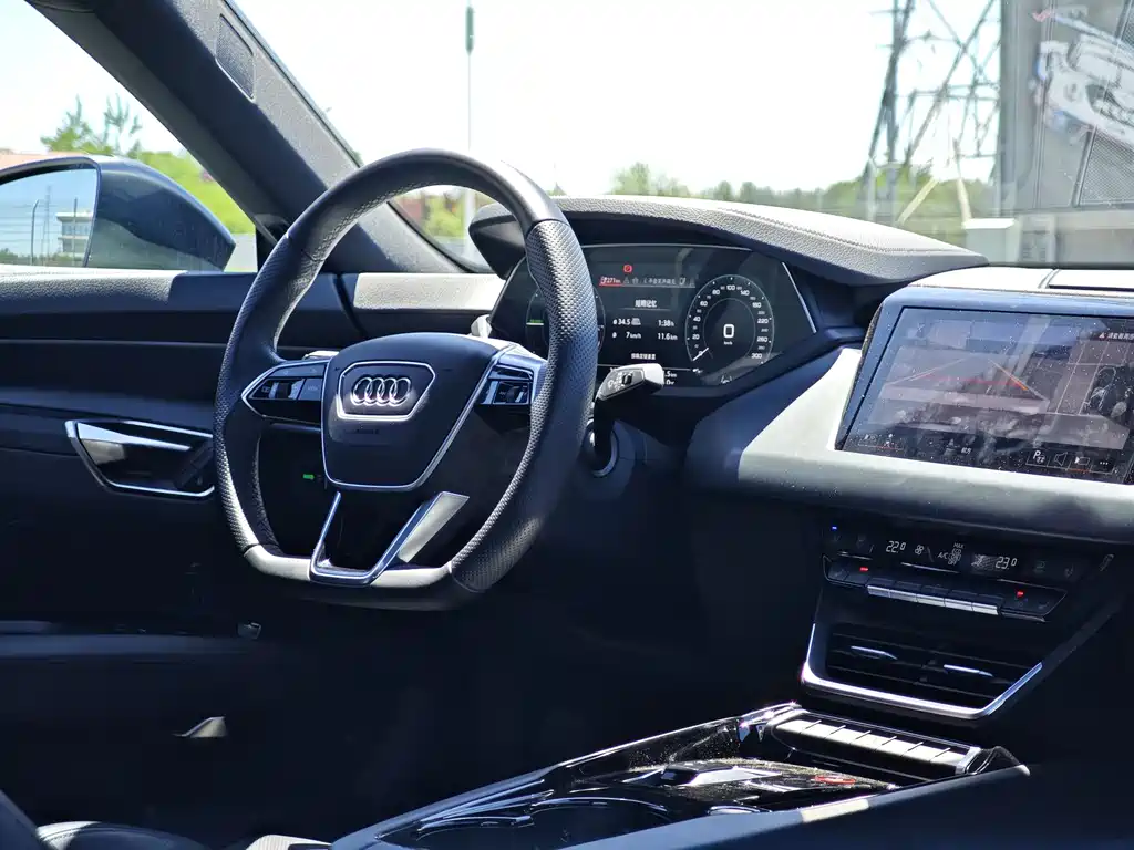 Audi e-tron GT 2024 — фото 8