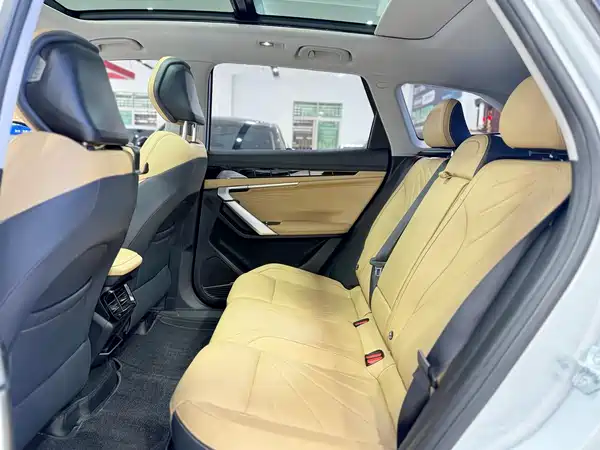 Geely Boyue L 2023