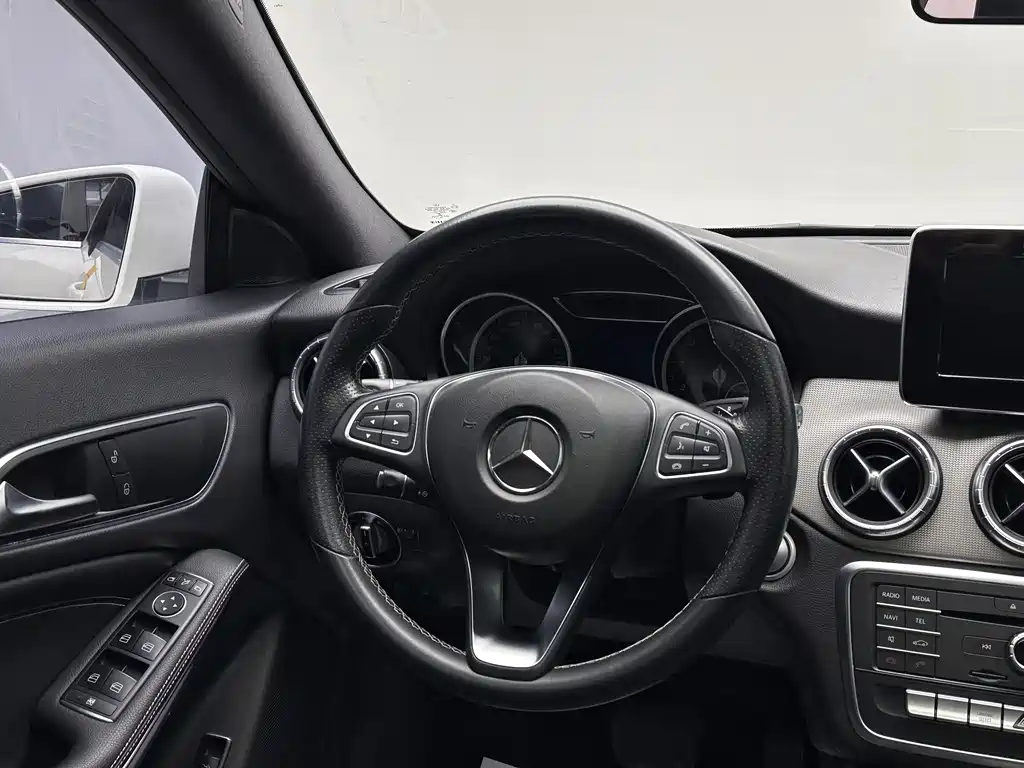 Mercedes-Benz CLA 2017 — фото 14