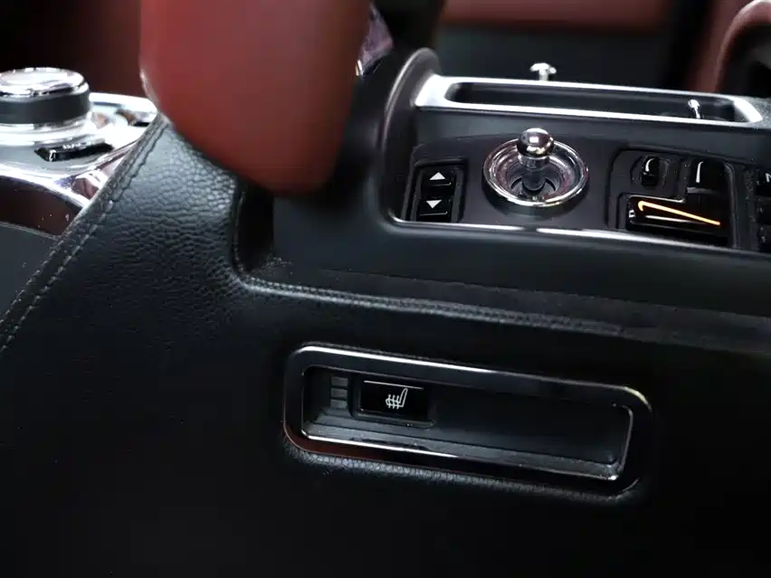 Rolls-Royce Phantom 2012 — фото 19
