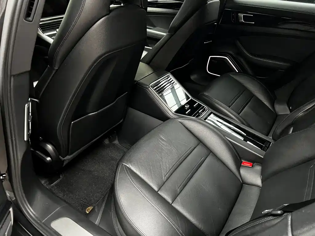 Porsche Panamera 2020 — фото 16