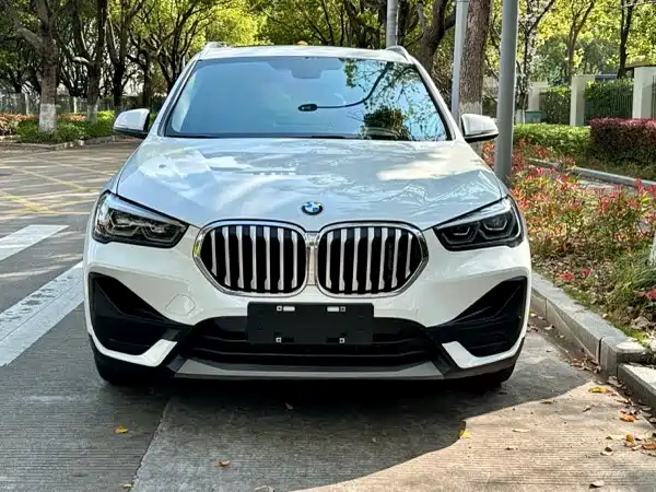 BMW X1 2022 — фото 2
