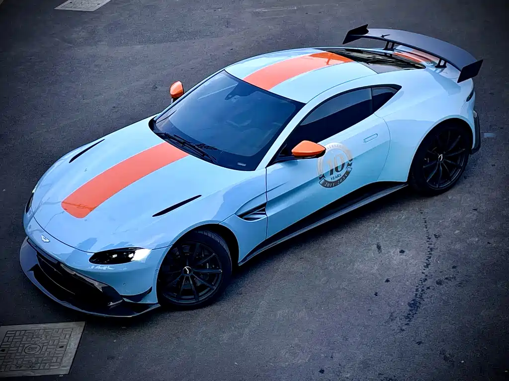 Aston Martin V8 Vantage 2020 — фото 7