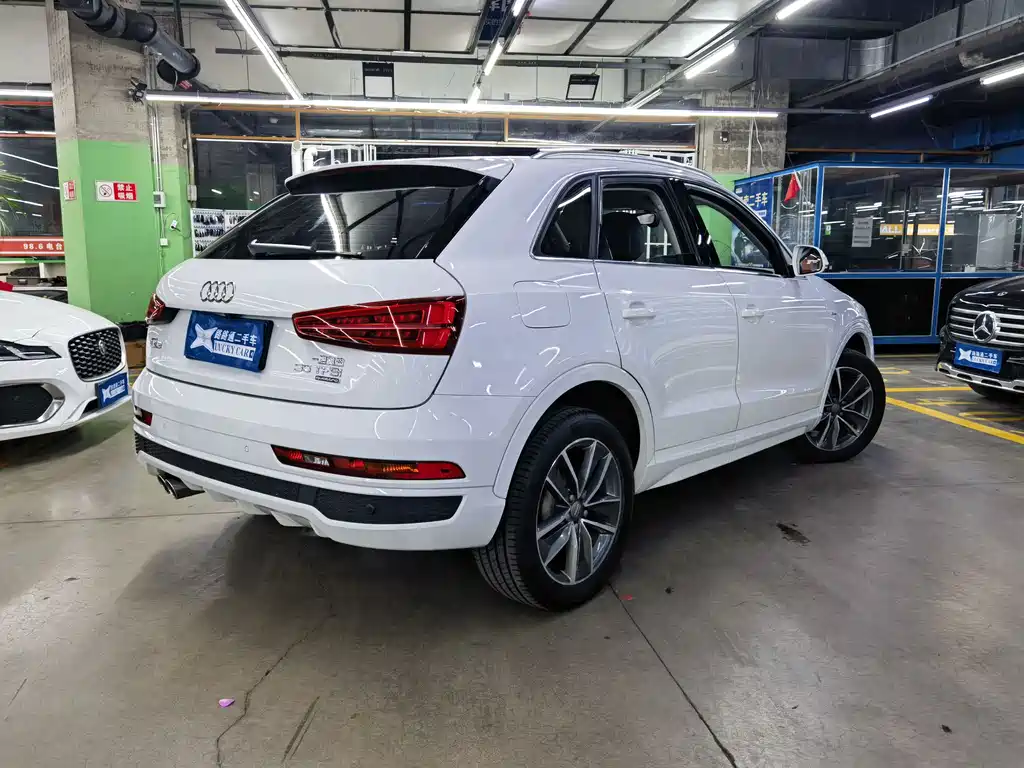 Audi Q3 2018 — фото 6