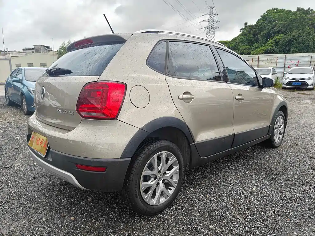 Volkswagen Polo 2015