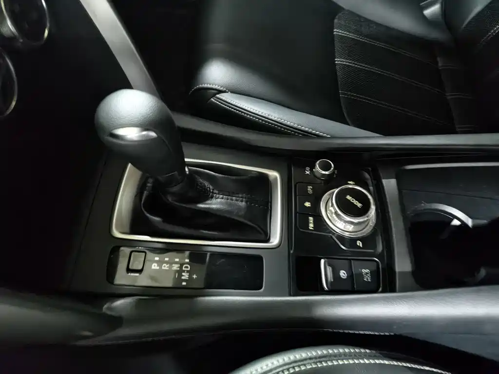 Mazda CX-4 2019 — фото 13