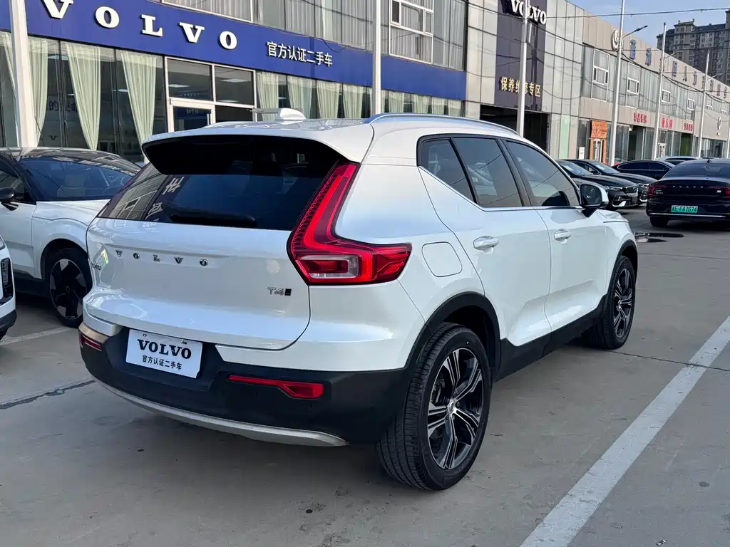 Volvo XC40 2020 — фото 4