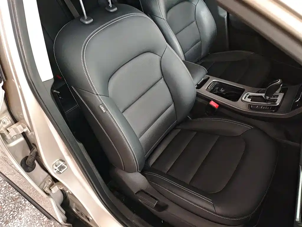 Geely Emgrand GS 2018 — фото 20