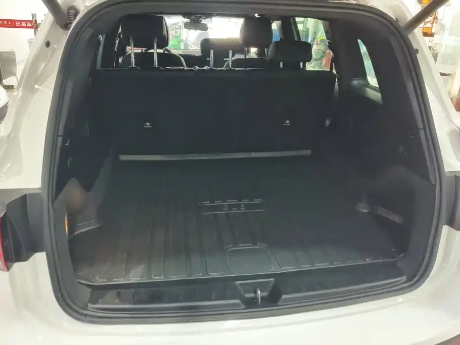 Mercedes-Benz GLB 2023