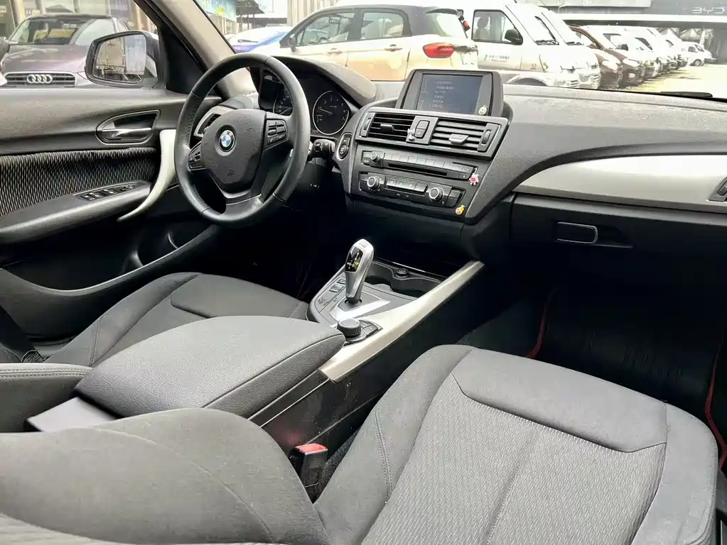 BMW 1 Series 2014 — фото 11