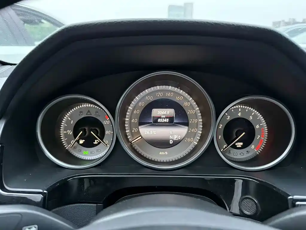 Mercedes-Benz E-Class 2014