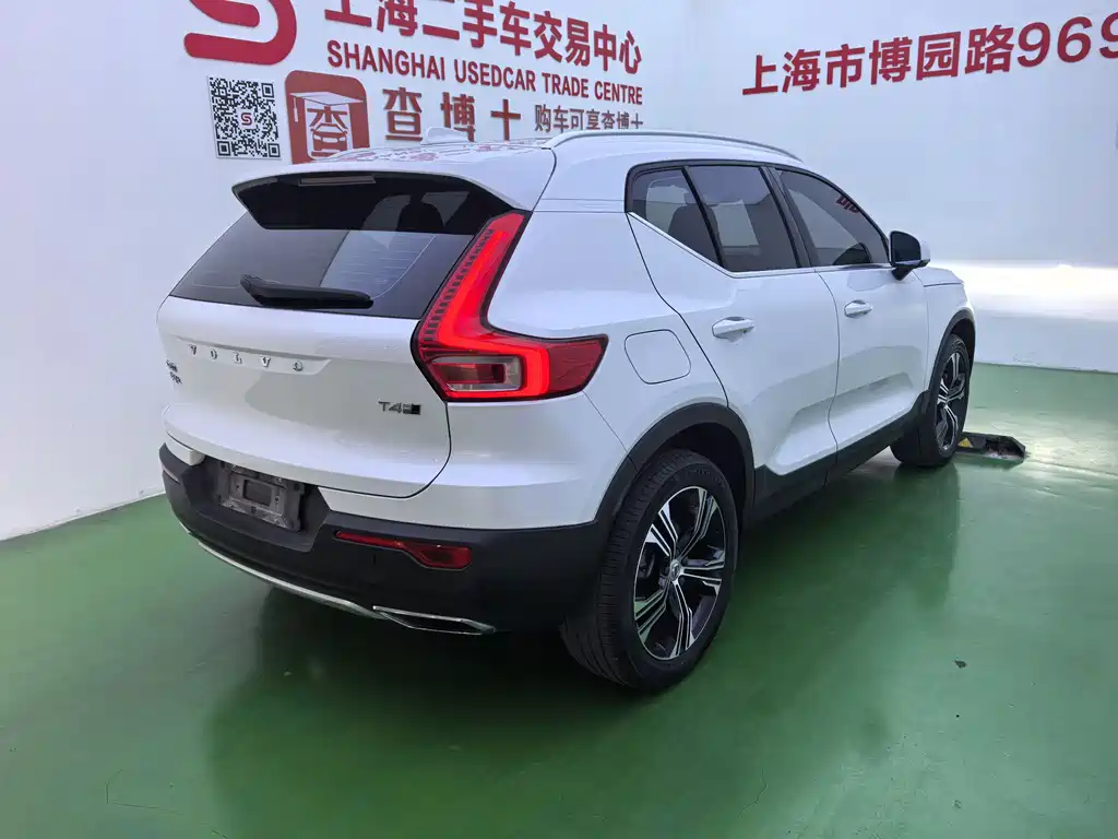 Volvo XC40 2020 — фото 4